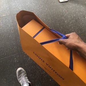 Meet your Posher, Wayne